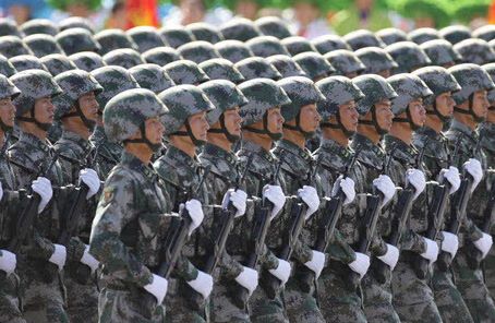 2017年軍隊(duì)院校計(jì)劃招收普通高中畢業(yè)生1.2萬名 不再?gòu)钠胀ǜ咧挟厴I(yè)生中定向招收國(guó)防生