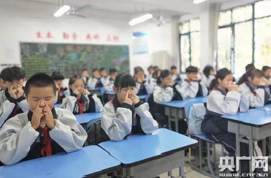 面對(duì)一億近視的中小學(xué)生 我們應(yīng)該做什么？