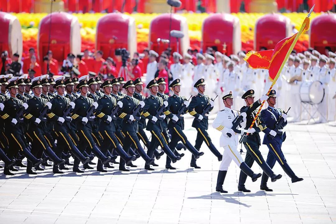 2019國慶節(jié)閱兵式觀后感寫作指導+范文（實用），請轉給孩子！