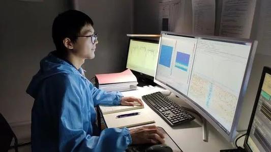 在特殊的學(xué)期里，畢業(yè)生們度過了一段特殊的科研時(shí)光